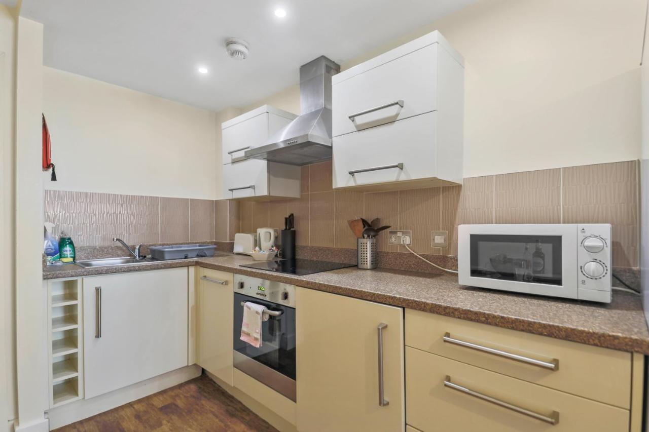 Ur Stay Apartments לייסטר מראה חיצוני תמונה