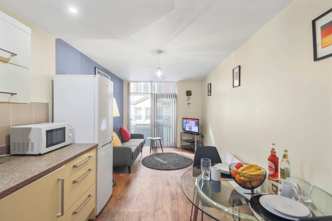 Ur Stay Apartments לייסטר מראה חיצוני תמונה